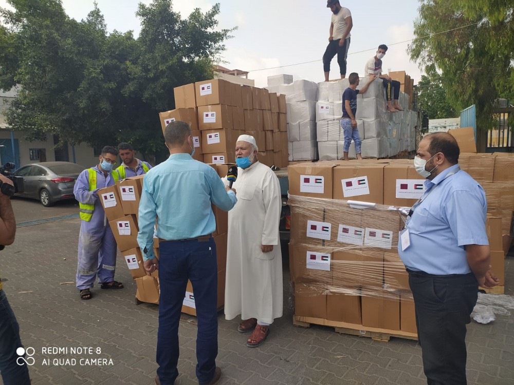 التغيير والاصلاح تسلم وزارة التنمية  أربعة آلاف طرد غذائي للمتضررين من كورونا 