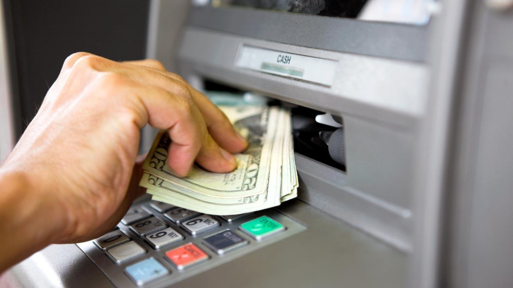 ATM-Malfunctioned-Spit-Out-37000