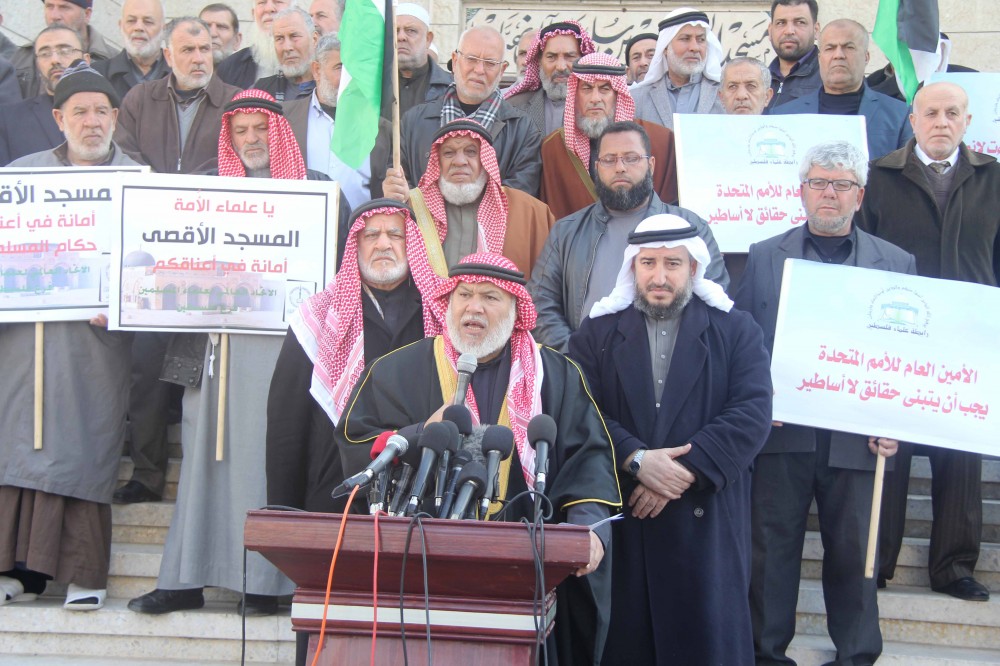 رابطة علماء فلسطين تدعو علماء الأمة للوقوف عند مسؤولياتهم تجاه الأقصى
