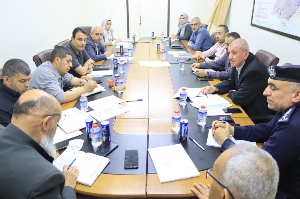  الأشغال: لجنة إدارة الطرق تناقش تخصيص الخدمة بشارع صلاح الدين