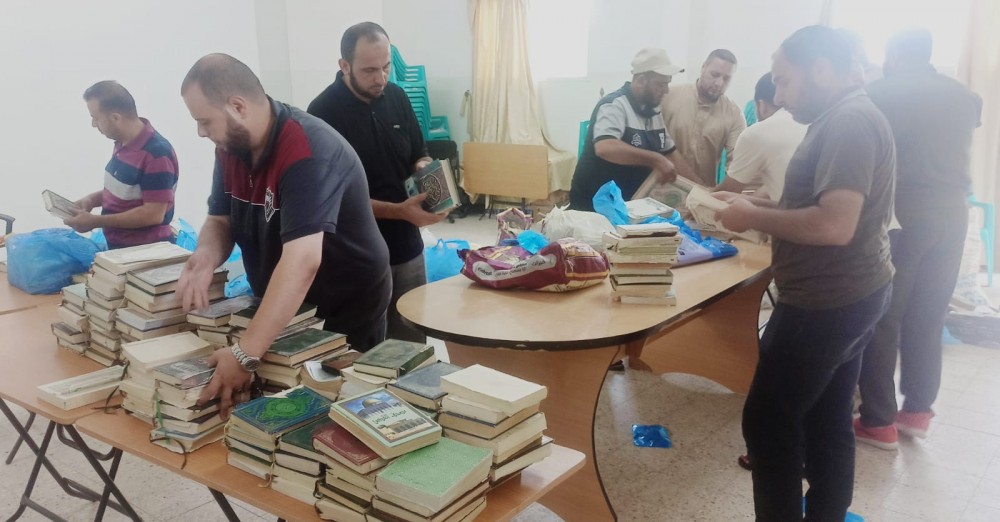 أوقاف الوسطى تنهي أعمال صيانة أكثر من 100 مصحف