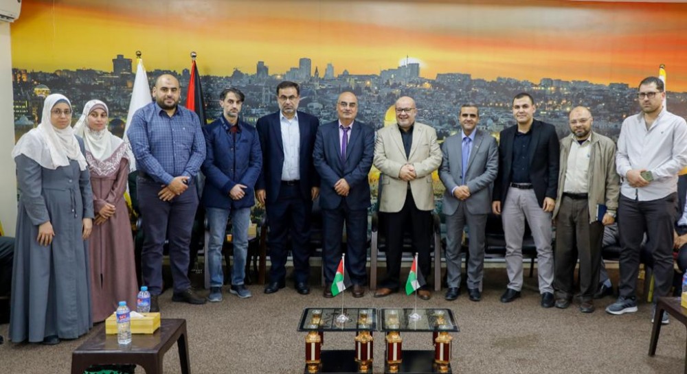 سلطة الطاقة تزور رئيس متابعة العمل الحكومي للتهنئة بالعيد