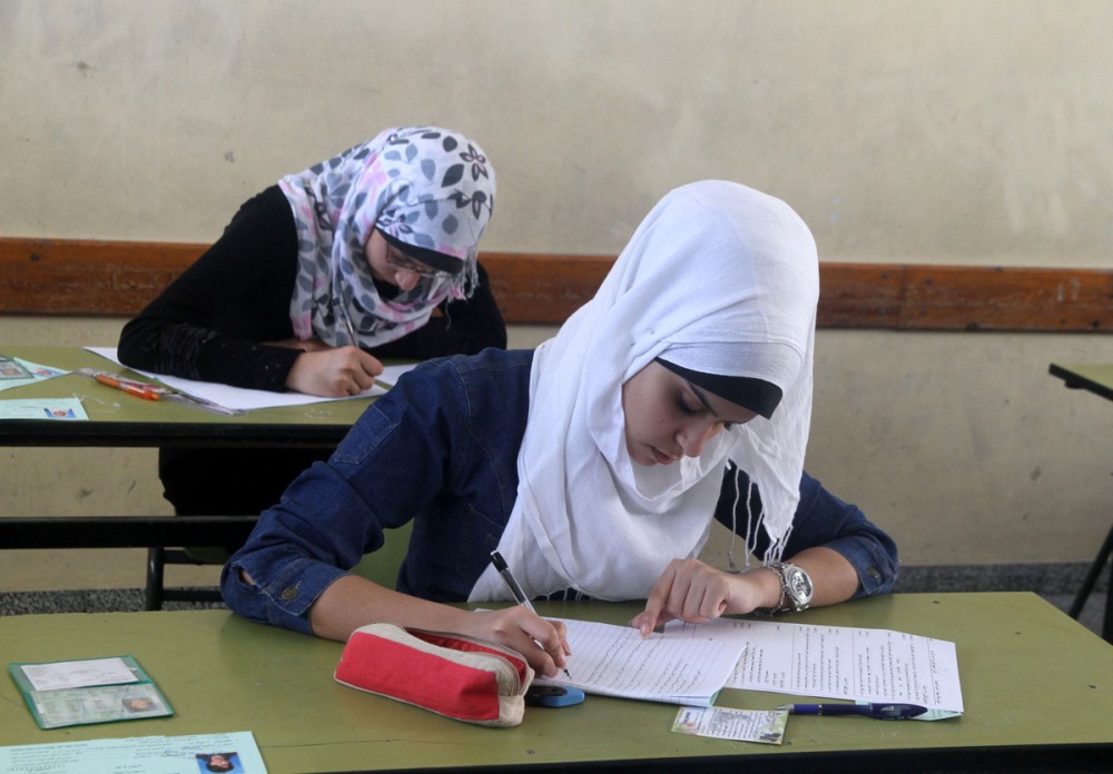 طالبات الثانوية العامة- أرشيف