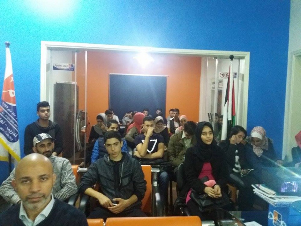 ندوة بغزة تناقش المنح الدراسية في الدول الأجنبية وطرق الالتحاق بها