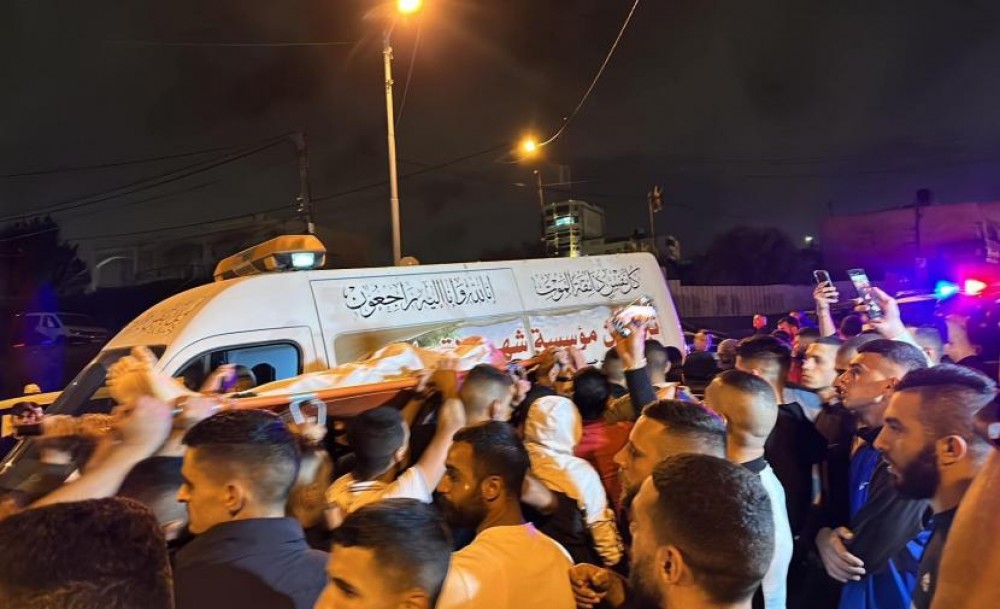 أهالي حوسان يشيعون جثمان الشهيد زكريا زعول 