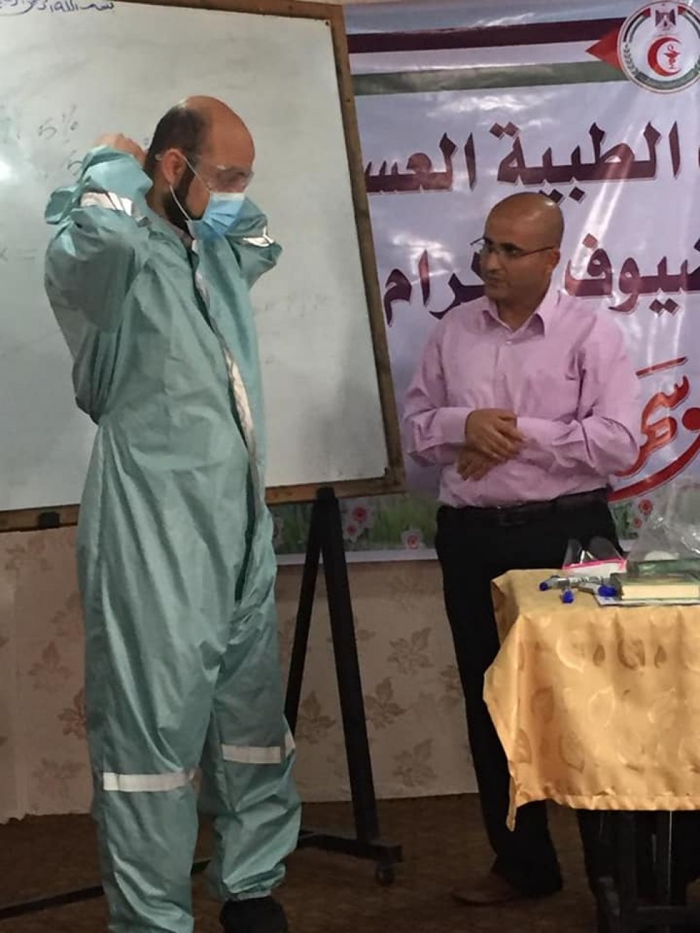 الخدمات الطبية تُنظم دورة السلامة في أماكن الحجر الصحي