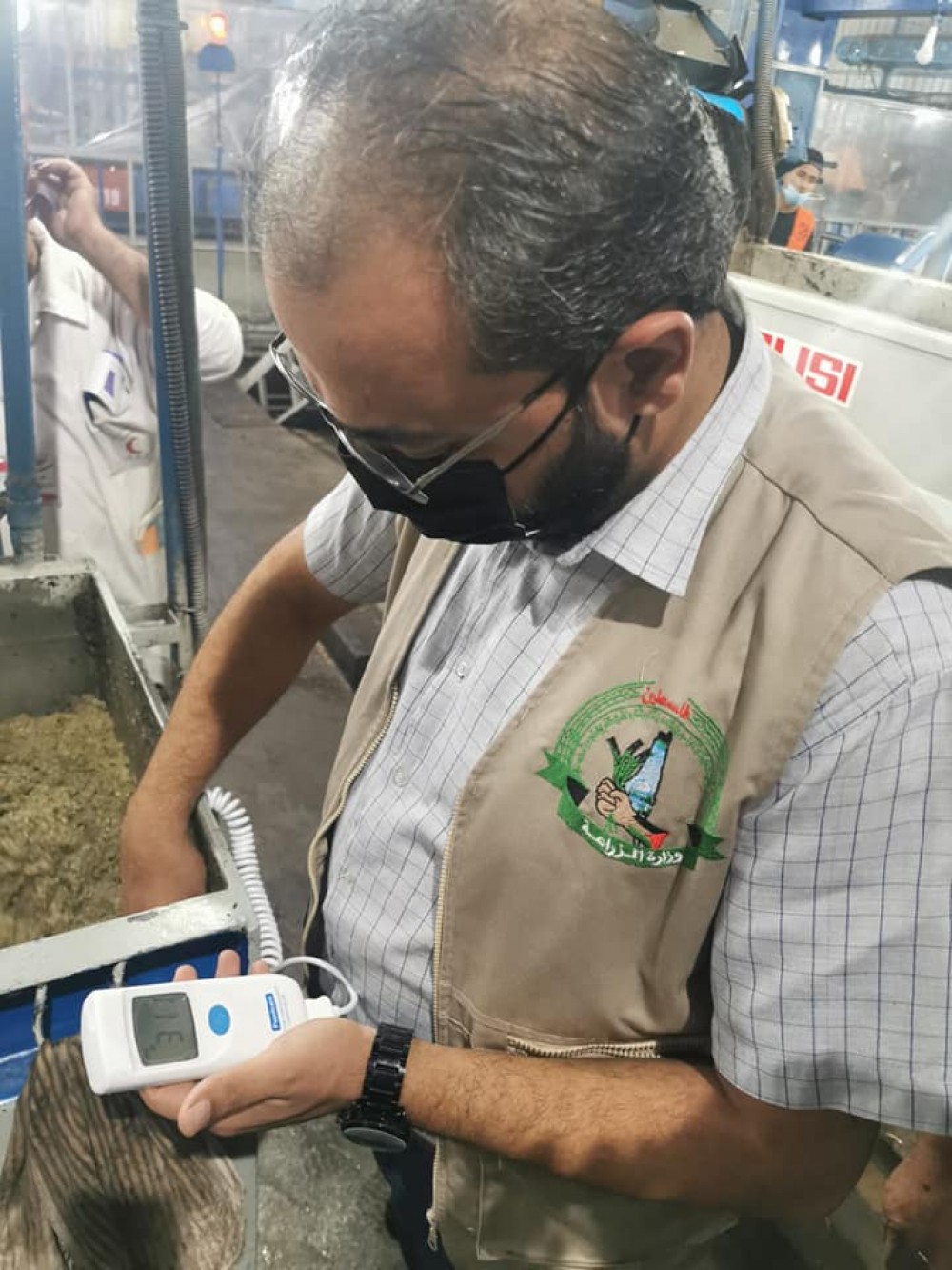  الزراعة تجري جولات ليلية لمتابعه معاصر الزيتون 