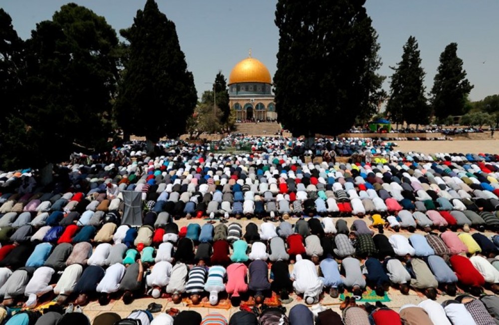 صلاة الجمعة في المسجد الأقصى