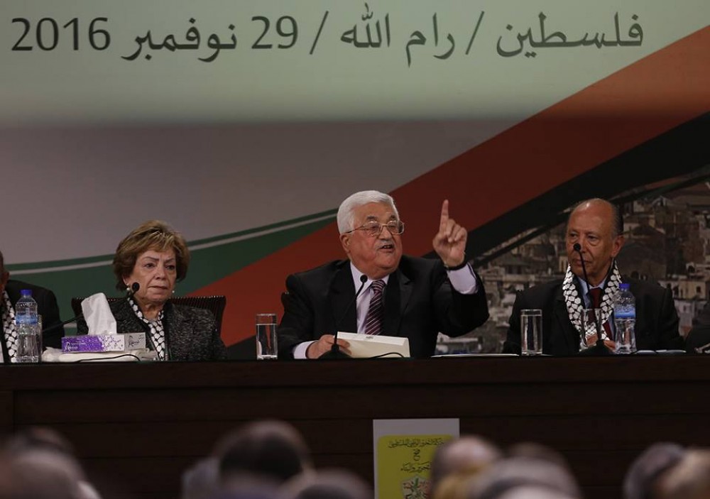 الرئيس خلال المؤتمر