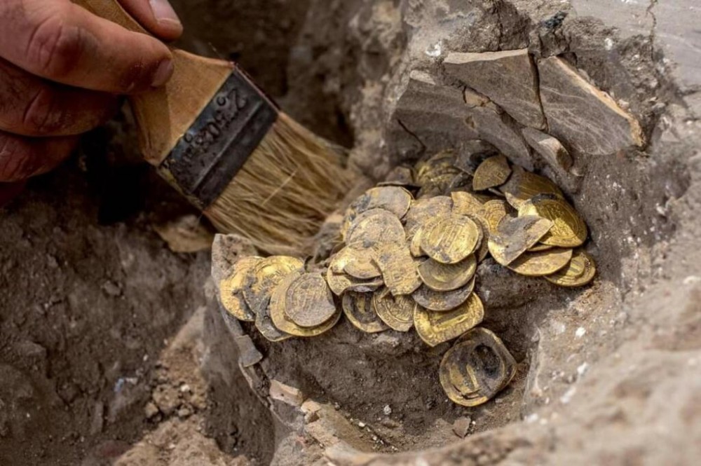 العثور على كنز من الحقبة الرومانية في اسبانيا بفضل غرير جائع
