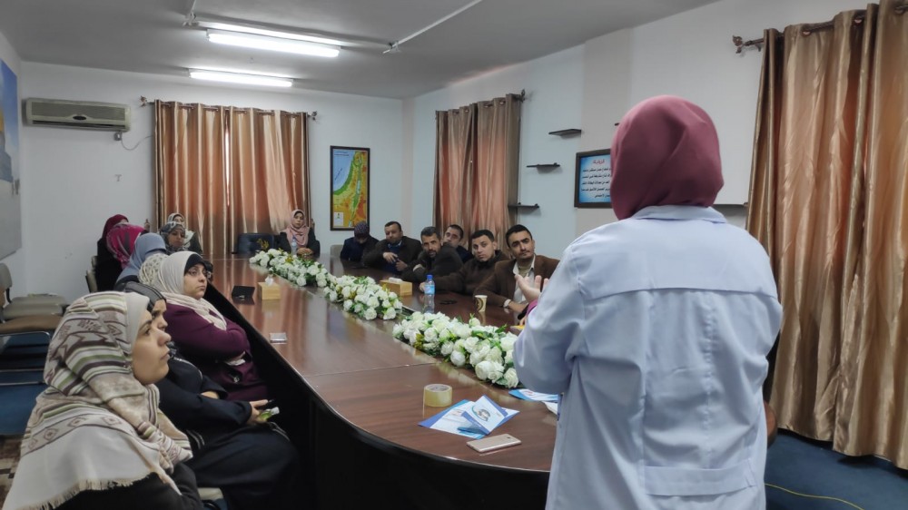  وزارة العمل تنظم ندوة تثقيفية للتوعية عن فيروس كورونا 
