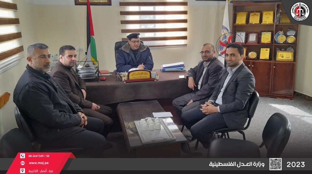 لجنة التفتيش على السجون بوزارة العدل تزور مركز شرطة خانيونس