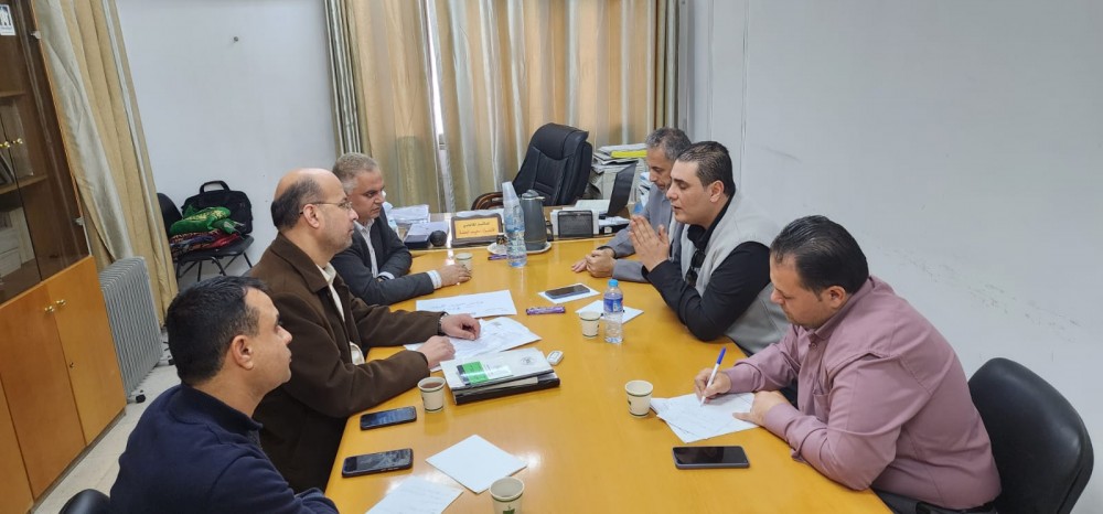 الصحة تبحث سبل تعزيز الإجراءات المتخذة في معاملات الأغذية