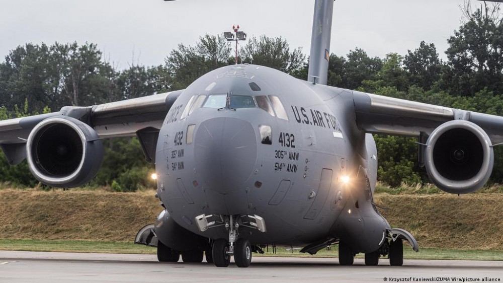 طائرة شحن أميركية