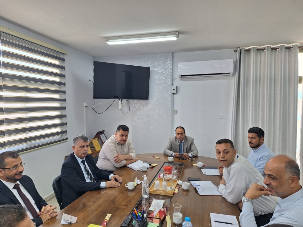  مدير عام المستشفيات يناقش تحسين خدمة الطوارئ والباطنة بمجمع الشفاء 