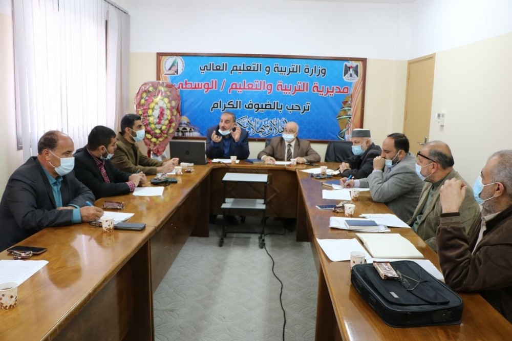 تعليم الوسطى تناقش القضايا المتعلقة بالعمل الإشرافي في ظل 