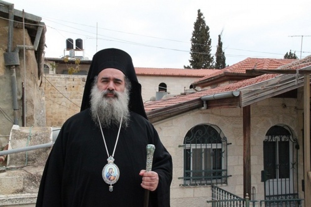 المطران عطا الله حنا