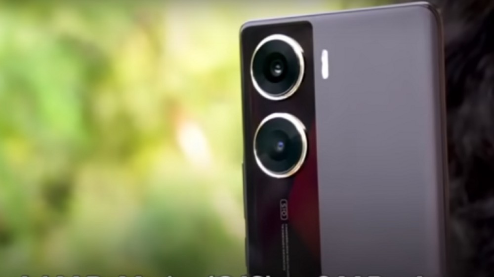 Vivo تتألق من من جديد بهاتف مميز