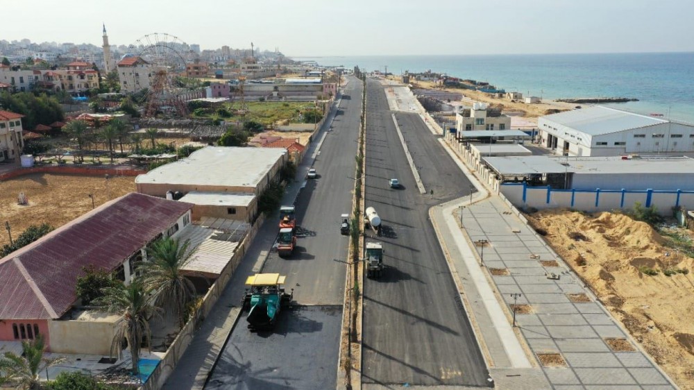 الأشغال: استكمال العمل في مشاريع الطرق ضمن المنحة المصرية