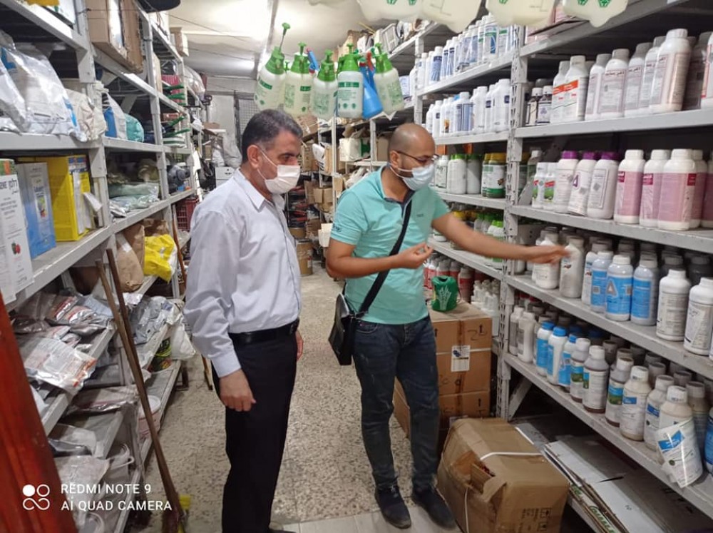  زراعة غزة تنظم جولات ميدانية على محلات بيع المبيدات