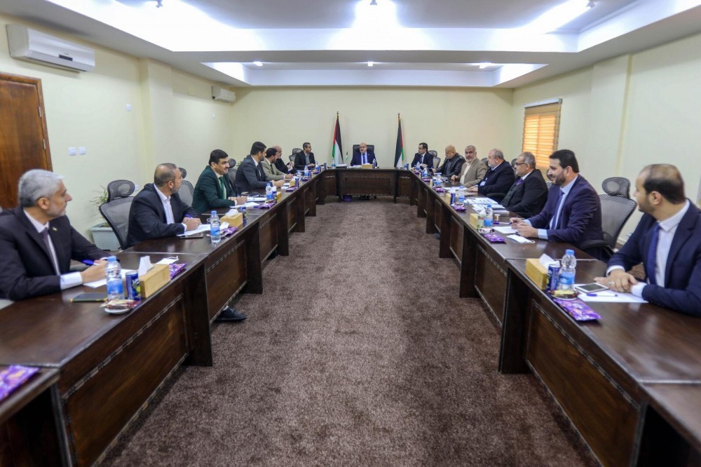 إحدى اجتماعات لجنة متابعة العمل الحكومي بغزة