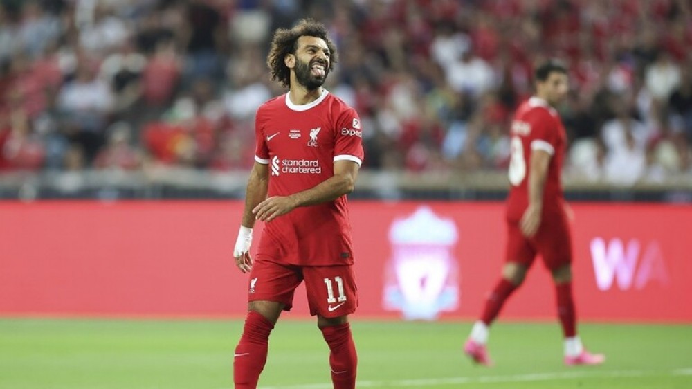 أسطورة ليفربول يدافع عن صلاح ضد هجمات 