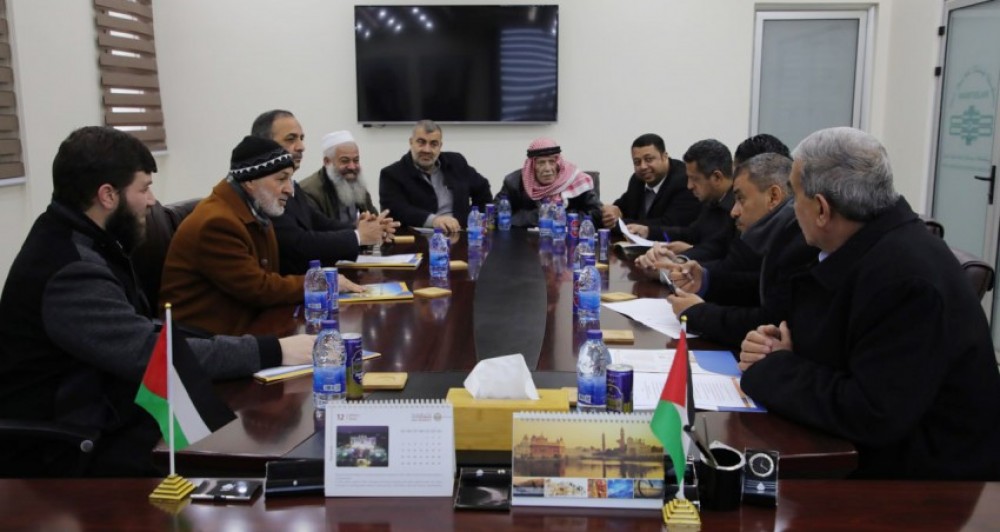 اللجنة القانونية بالتشريعي تطلع على أوضاع اتحاد الصناعات الإنشائية الفلسطيني
