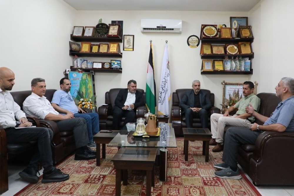 الإعلام الحكومي يعزز التعاون المشترك مع نقابة الأطباء