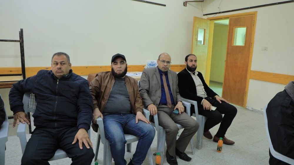 بلدية دير البلح تعقد لقاء البيت المفتوح وتستمع لاحتياجات المواطنين
