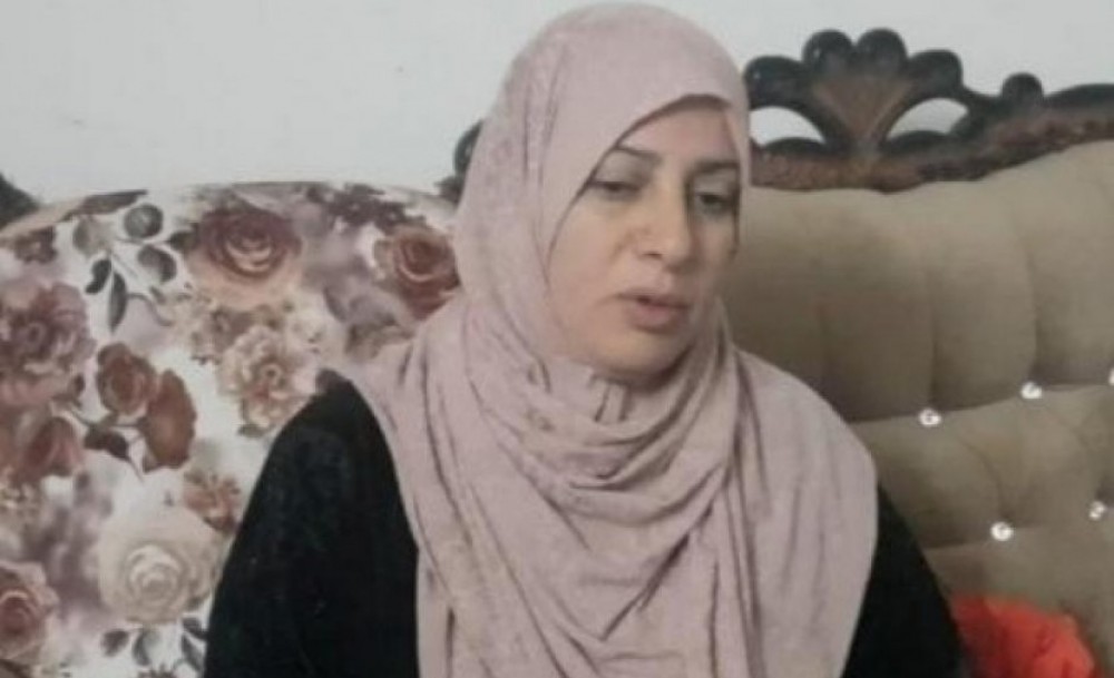 والدة الأسيرين عمر وغيث جرادات
