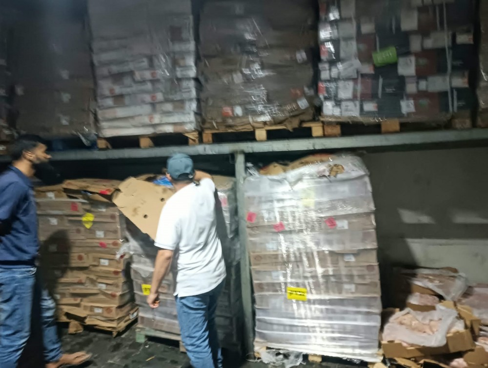 الاقتصاد تنفذ 45 جولة رقابية وتتلف 1.6 طن سلع مخالفة في المحافظة الوسطى