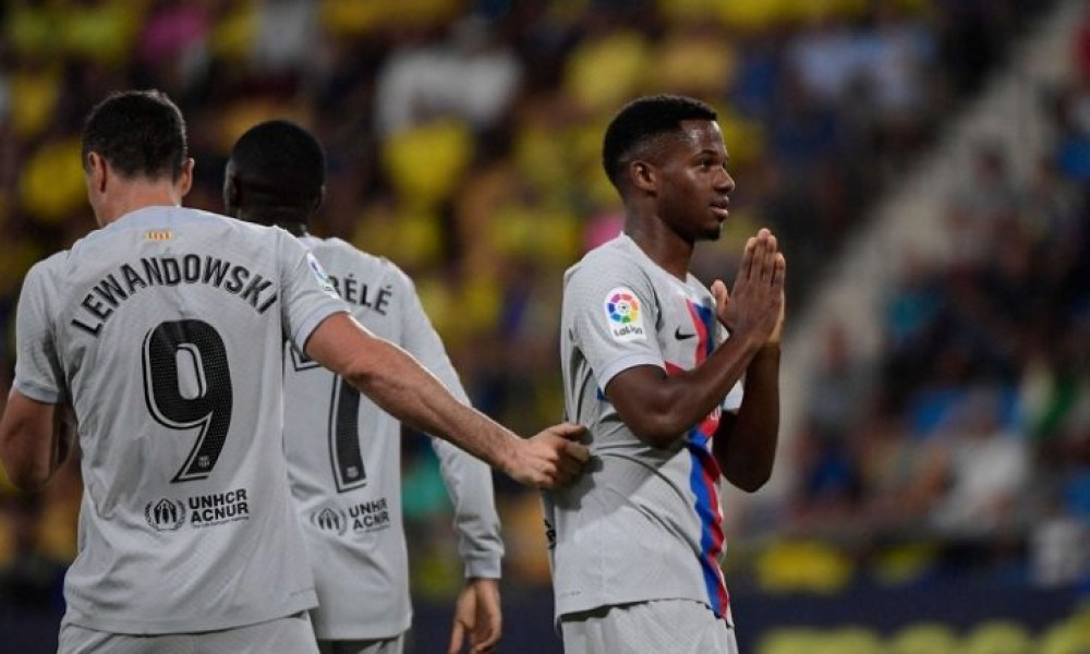 برشلونة يكتسح قادش برباعية ويتصدر الدوري الإسباني مؤقتاً