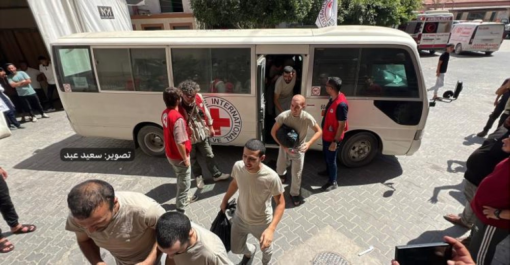 وزارة الأسرى تستقبل عدداً من العمال المُفرج عنهم من سجون الاحتلال في خان يونس(من الأرشيف)