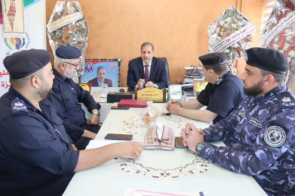 تعليم شرق غزة تناقش مع الشرطة الترتيبات الخاصة بإجراء امتحانات الثانوية العامة