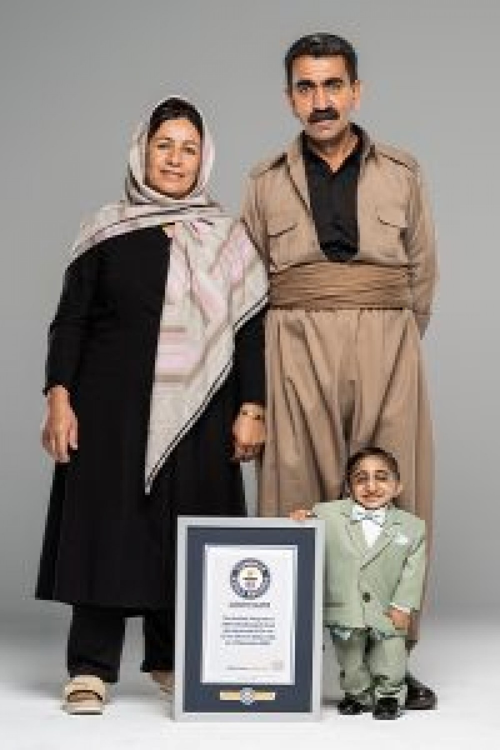 شاب إيراني يدخل موسوعة 