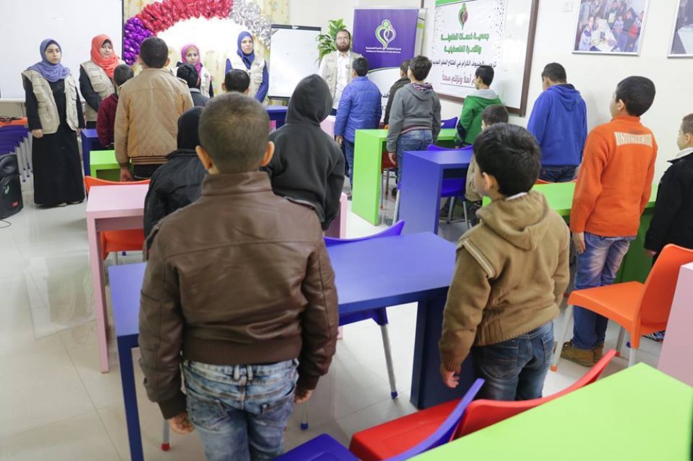 خدمات الطفولة تفتتح مخيم 