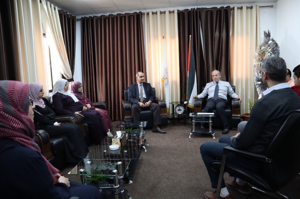  سلطة الأراضي تبحث مع الإدارة العامة للمساحة تطوير العمل