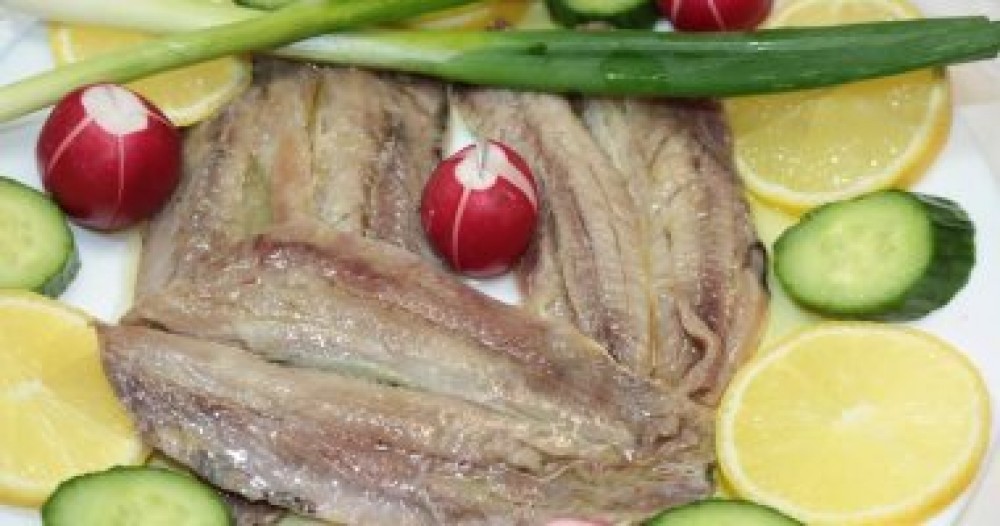 ما التسمم الغذائى وكيف يمكن علاجه بعد إصابة 10 فى فرنسا بسبب السردين