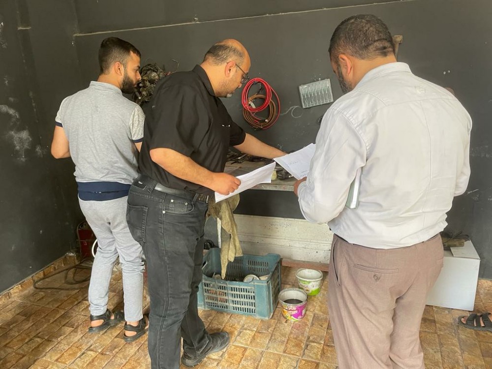 وزارة العمل تنظم جولات ميدانية على المستفيدين من مشروع جذور