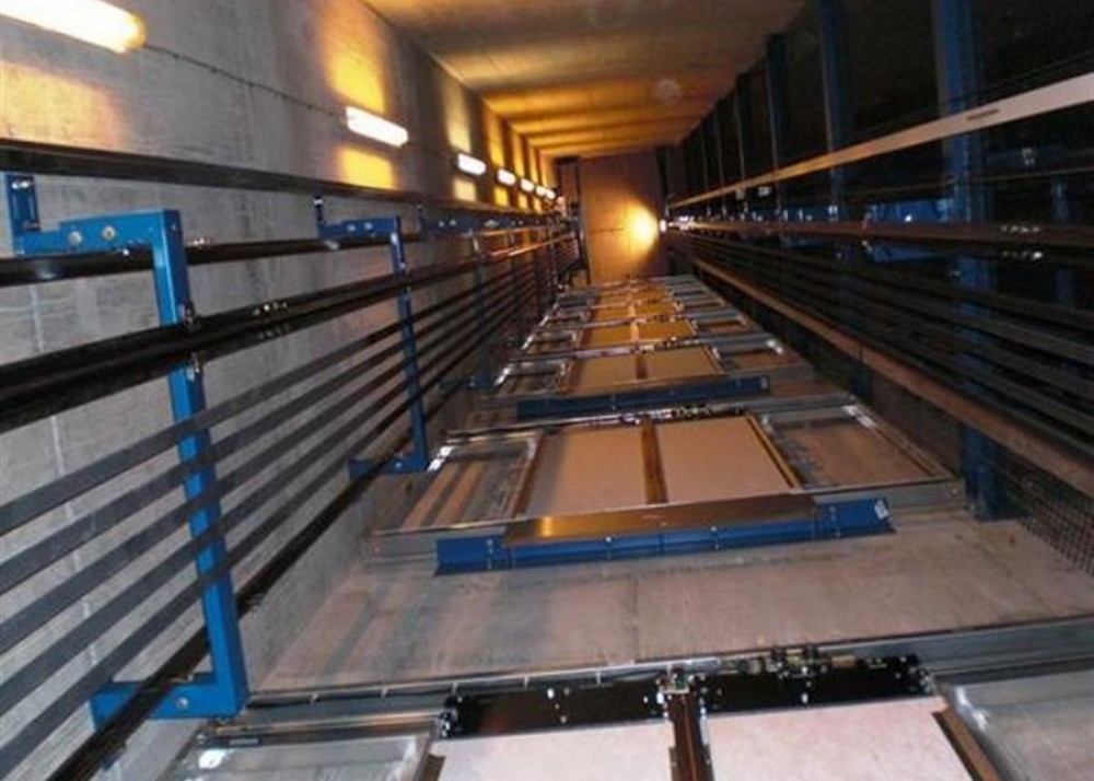 سقوط مصعد بمريض وهو في طريقه لإجراء عملية قلب مفتوح