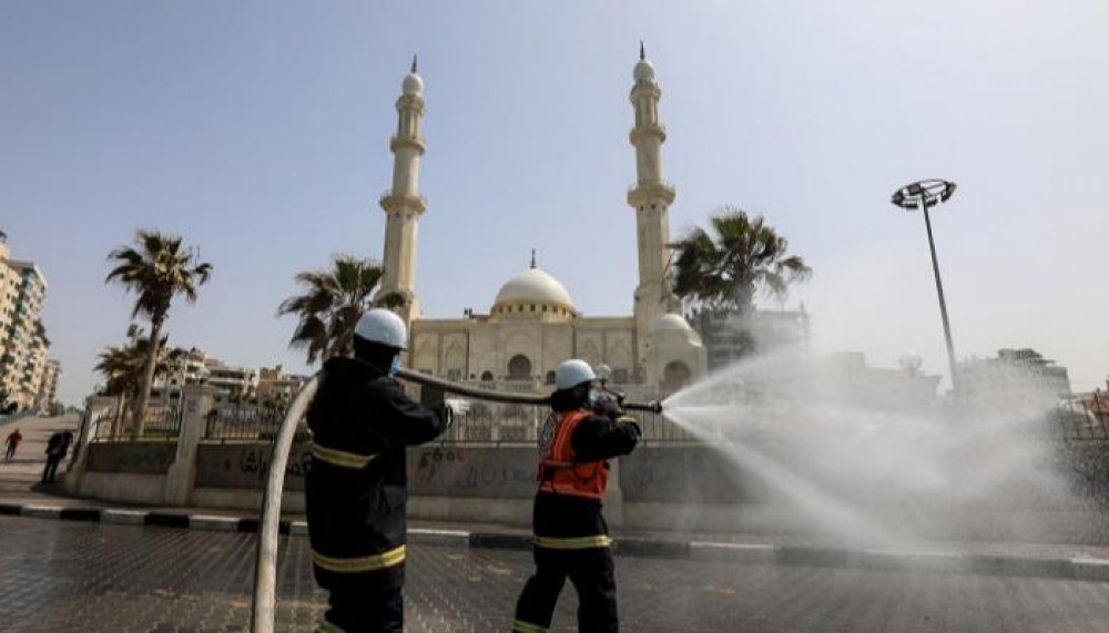 127-213341-gaza-mosques-two-weeks-prevent-spread-corona_700x400