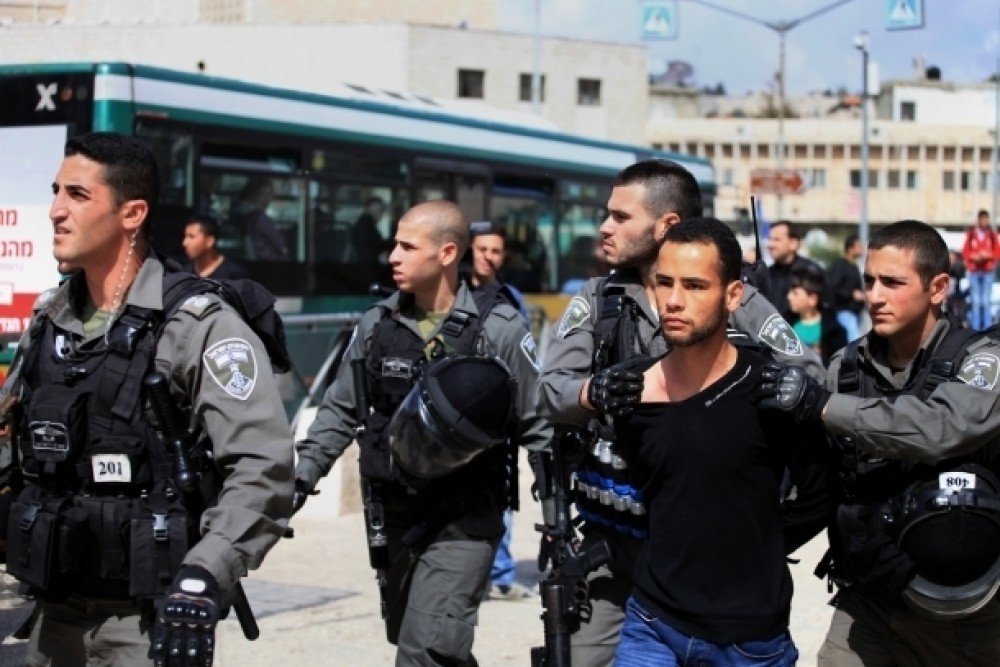 تمديد اعتقال مقدسيين