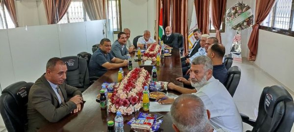 وكيل وزارة الاقتصاد يزور غرفة تجارة وصناعة الوسطى