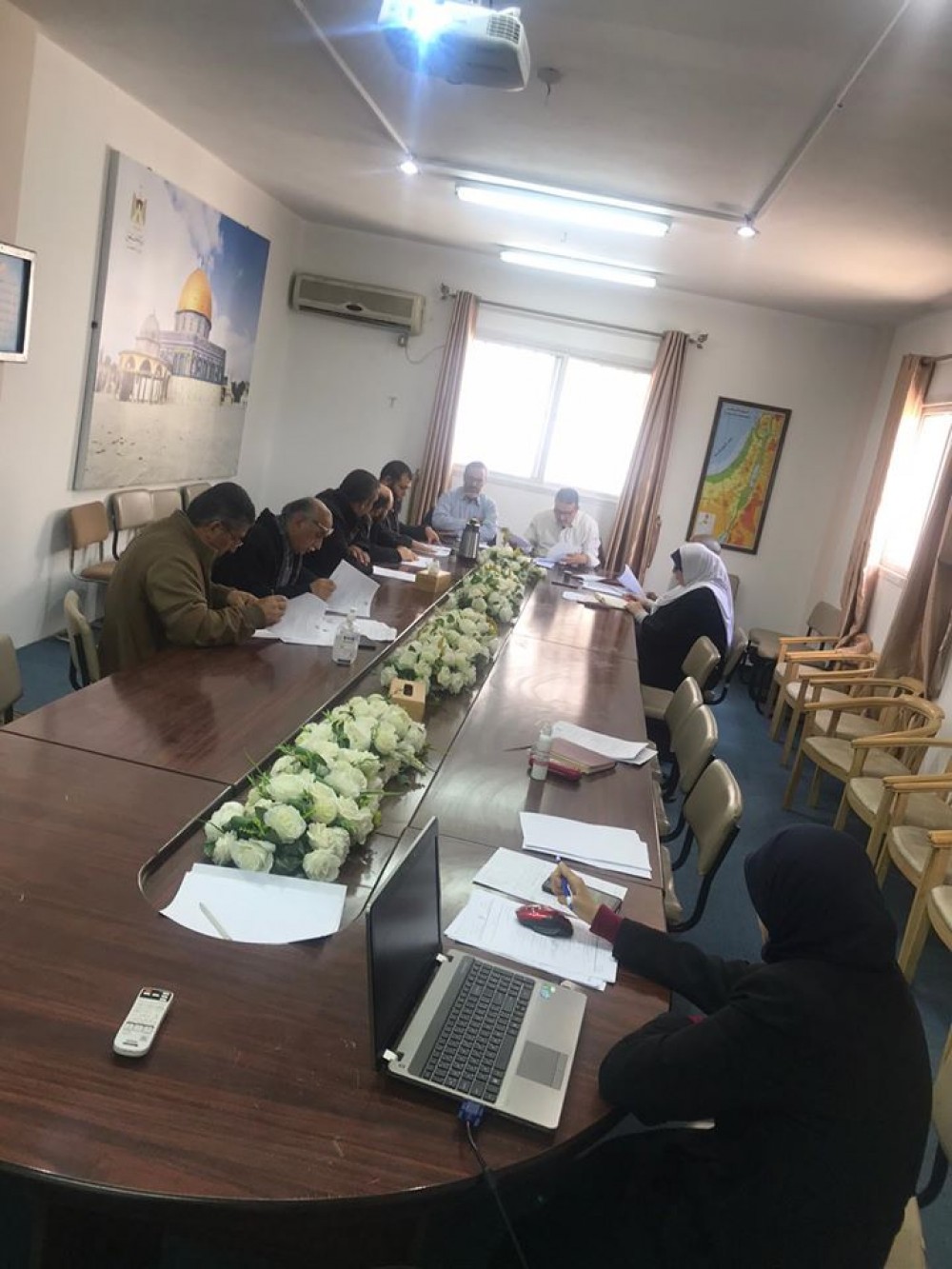 السلامة المهنية تناقش منح الترخيص لتوليد  الطاقة الكهربائية لأغراض التجارة