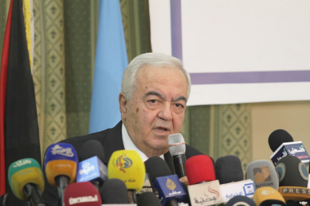 وزير العمل مأمون أبو شهلا 