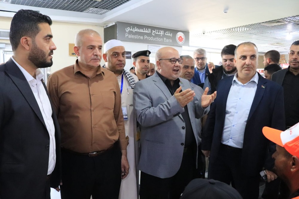 جانب من وداع رئيس متابعة العمل الحكومي أ. عصام الدعليس لحجاج قطاع غزة هذا العام (10)