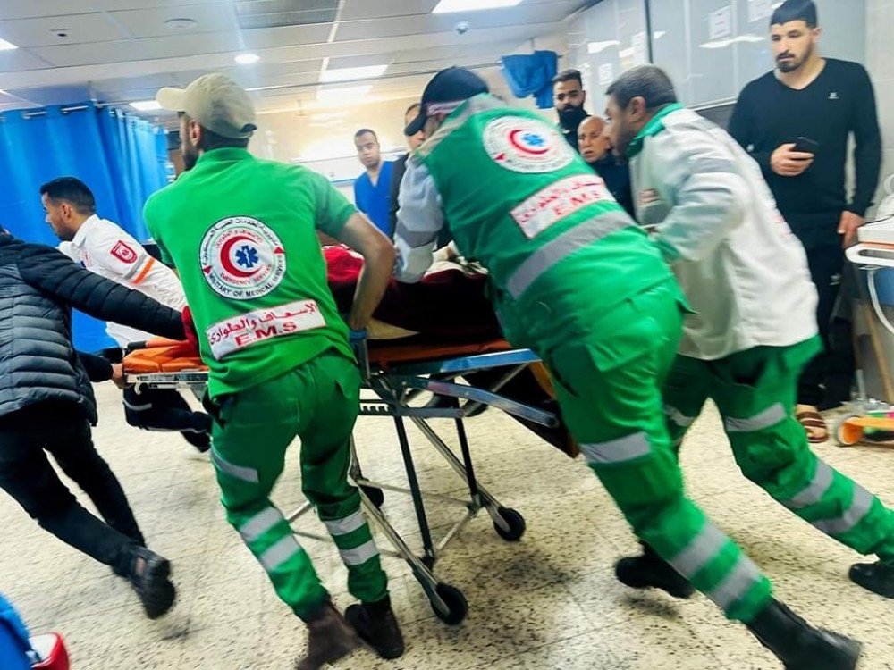 مشاهد من قصف الاحتلال على قطاع غزة وعمل الطواقم الطبية والأمنية خلال القصف (7)