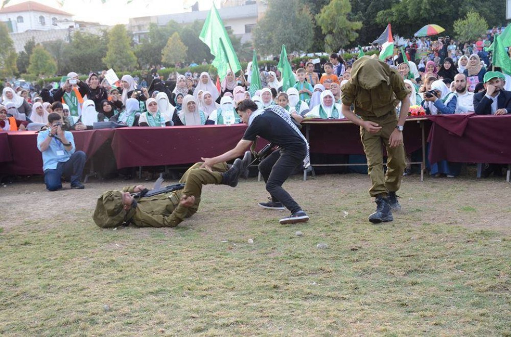 خلال المهرجان3