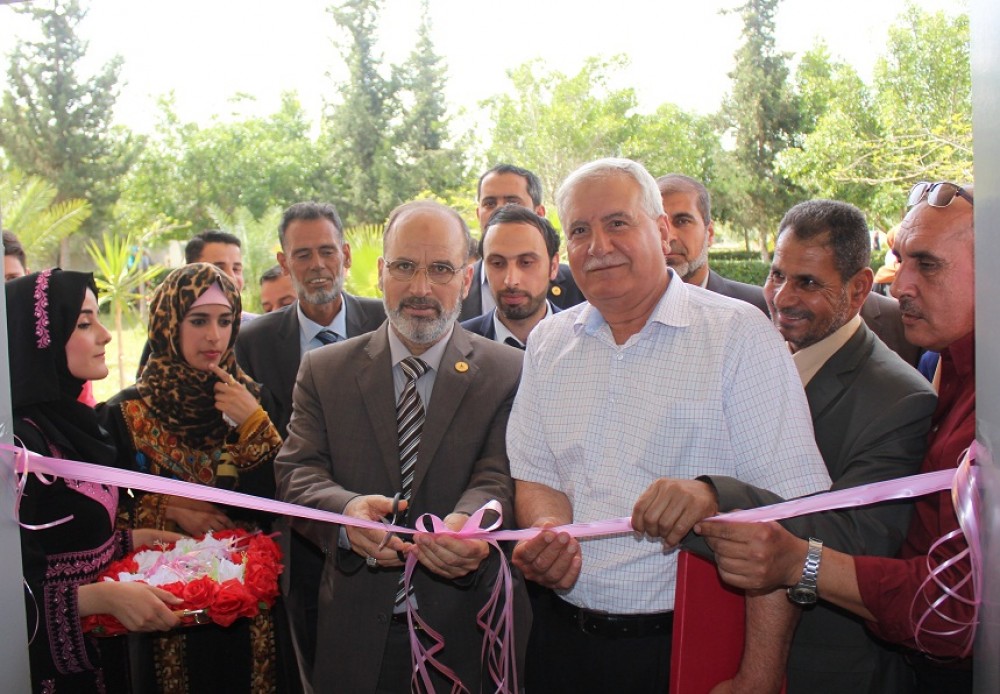 جامعة الأقصى تفتتح المعرض الفني أبداع 2016
