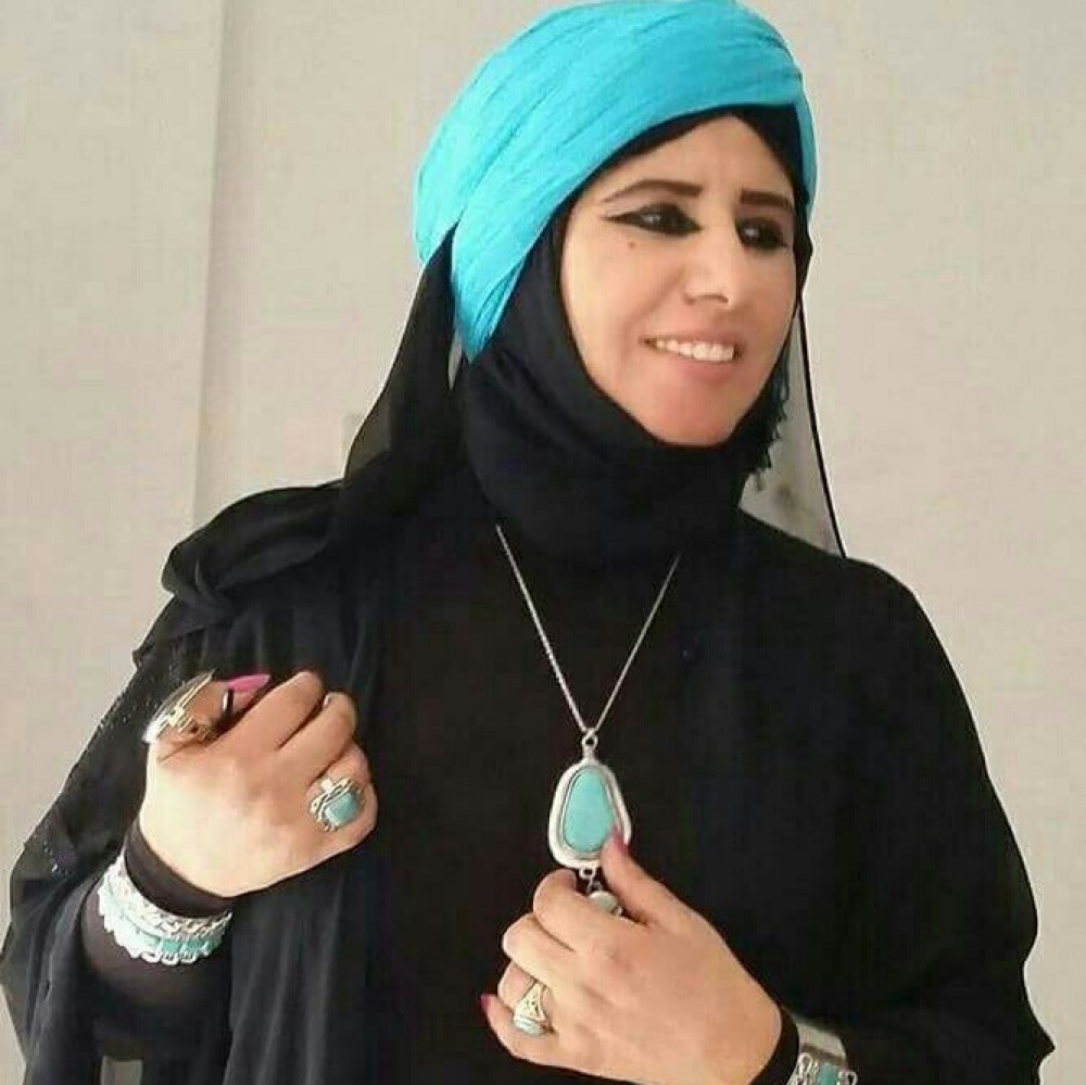 الشاعرة الفلسطينية 